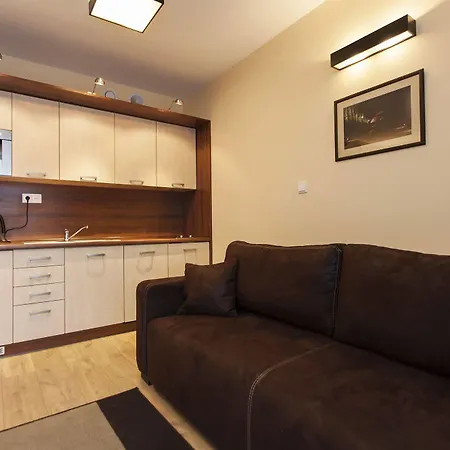 Silver Apartment *
