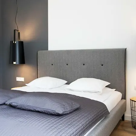 Silver Apartment *
